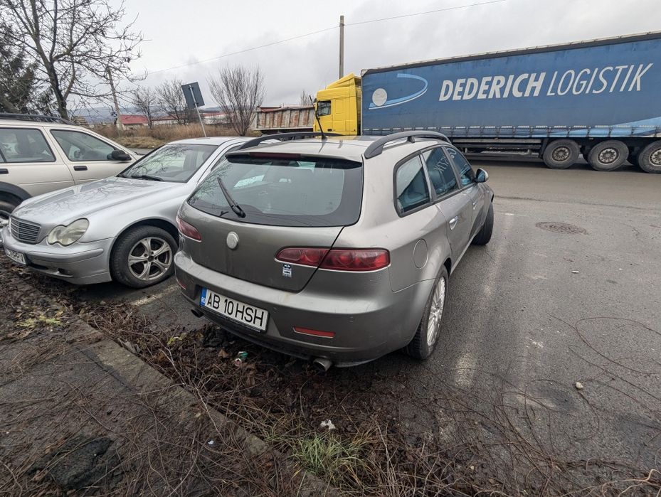 Dezmembrez Alfa Romeo 159 2,4jtdm - motor defect