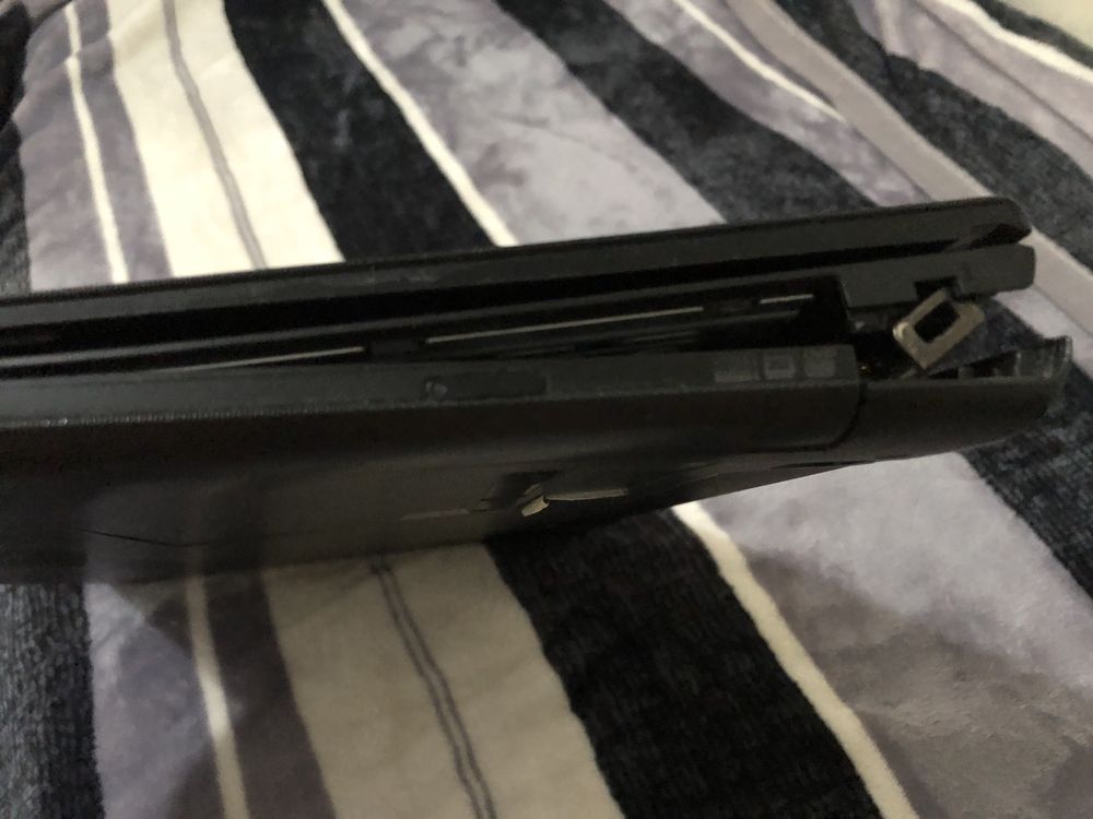СРОЧНО ПРОДАЁТСЯ рабочий Lenovo g50-30!