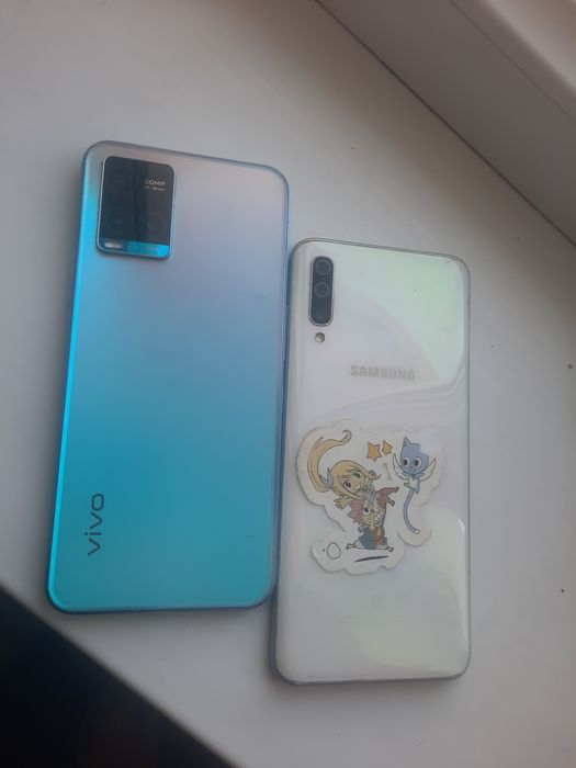 Samsung A70  және Vivo Y33s