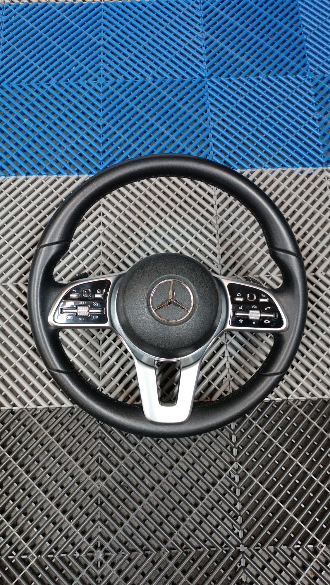 Мерцедес W205,W213, W206, W176, W177,W223 AMG - ОРИГИНАЛНИ волан+еърбе