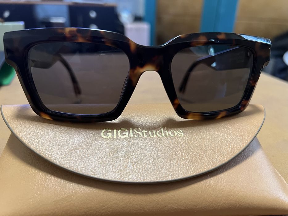 Слънчеви очила GIGI Studios нови