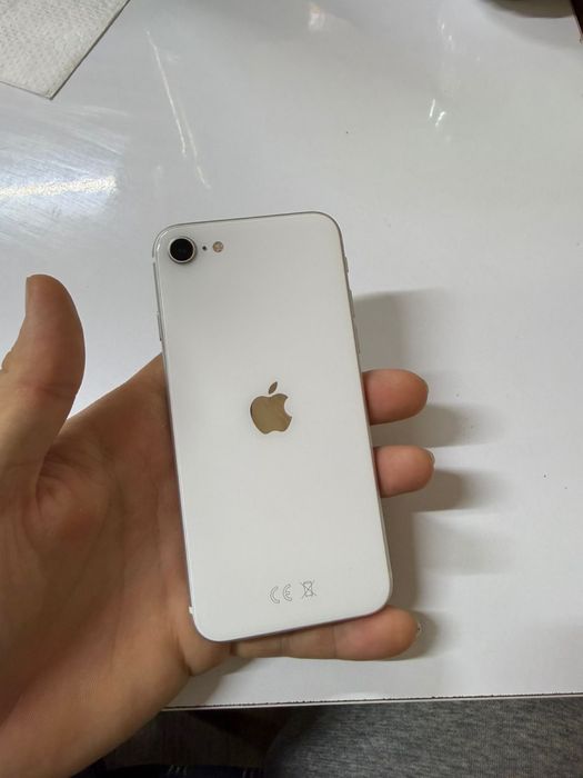 Айфон se 64гиг с коробкой