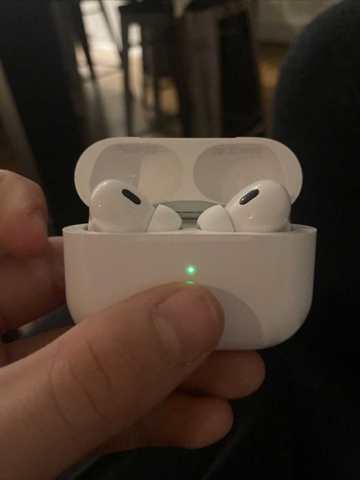 Apple AirPods 2 Pro!