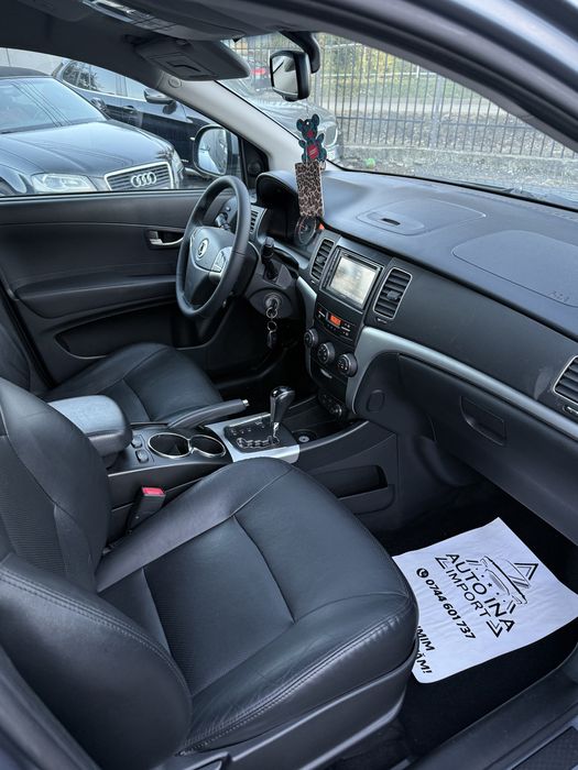 Posibilitate Rate SsangYong 4x4 Automat 151289 km Garantie 12 36