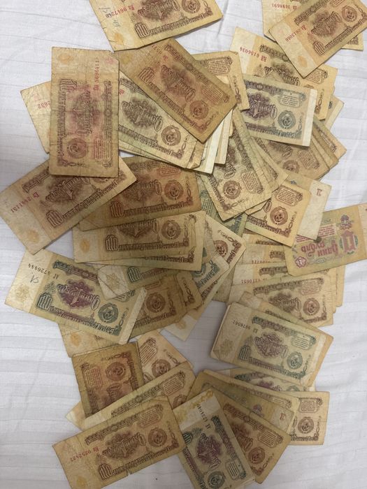 Продам старые деньги рубли