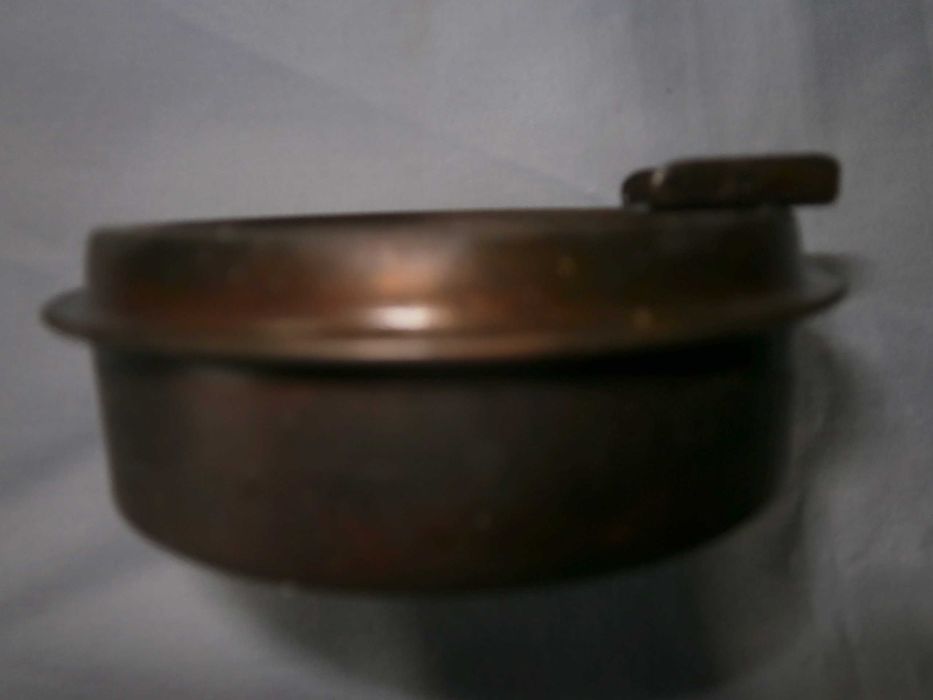 Пепелник меден с патина