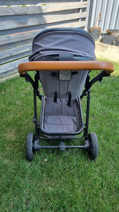 Lionelo Carucior 3 in 1 Amber (cărucior, scoica si landou)
Carucior 3