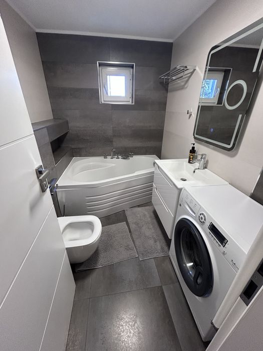 Inchiriez apartament 3 camere Popesti-Leordeni