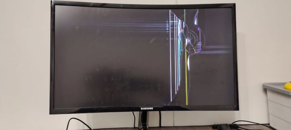 Монитор на запчасти