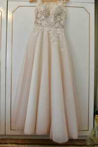 Сватбена рокля цвят айвъри
