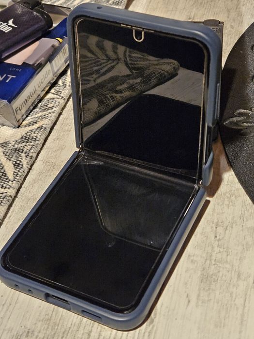 Samsung Z flip 5, 512gb, husă, cutie originala