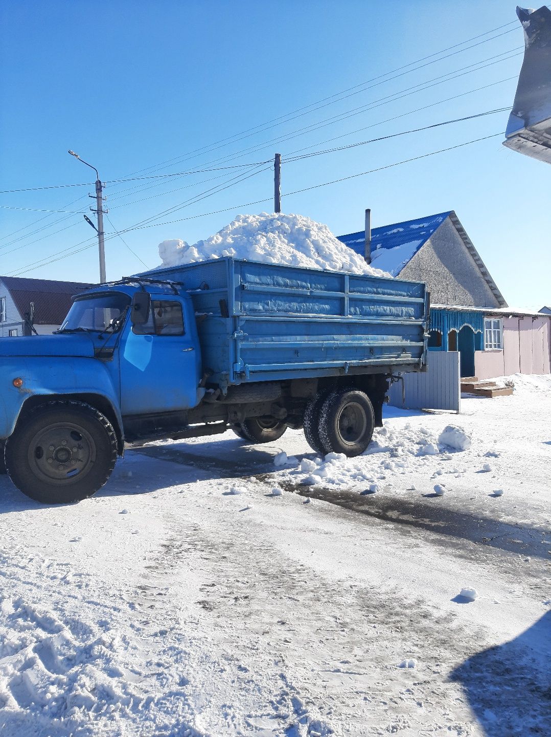 Уголь,  песок, щебень, опилки, перегной, чернозем