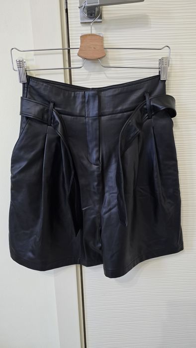 Къси панталонки еко кожа