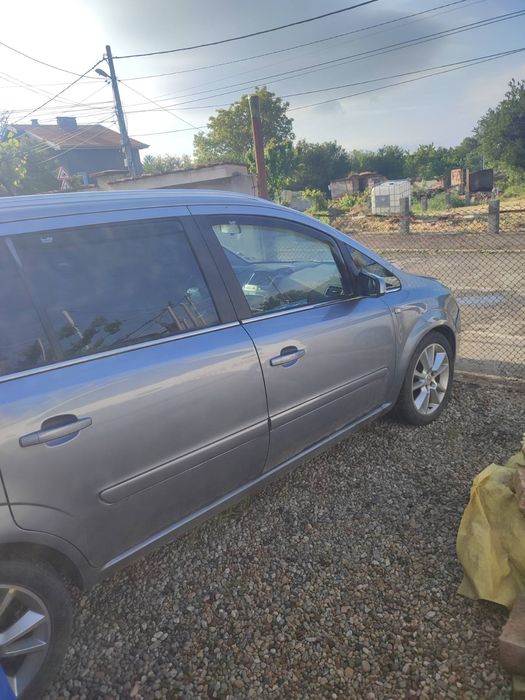 Opel zafira B 2008 на части