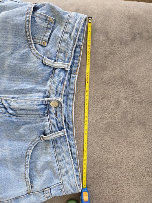 Pantaloni scurti blugi