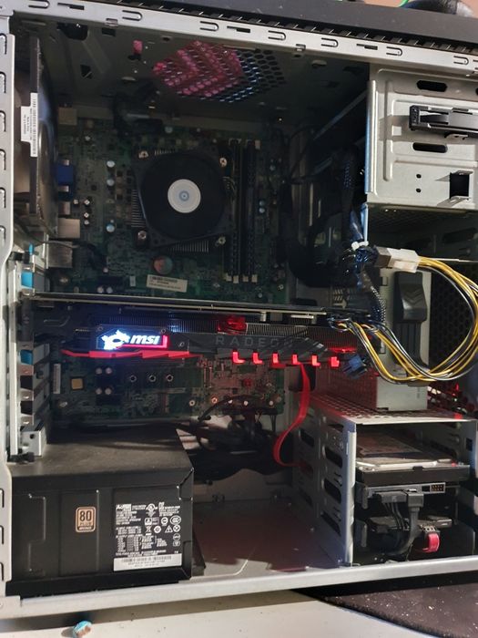 Vând i7 7700 16gb ram 8gb placa video