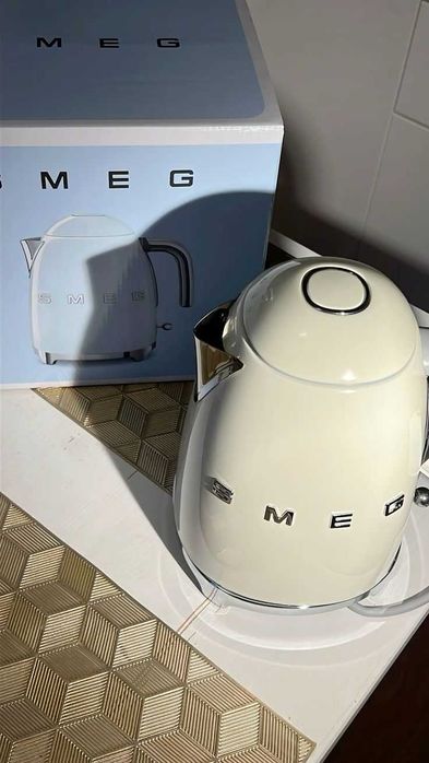 Электрочайник SMEG