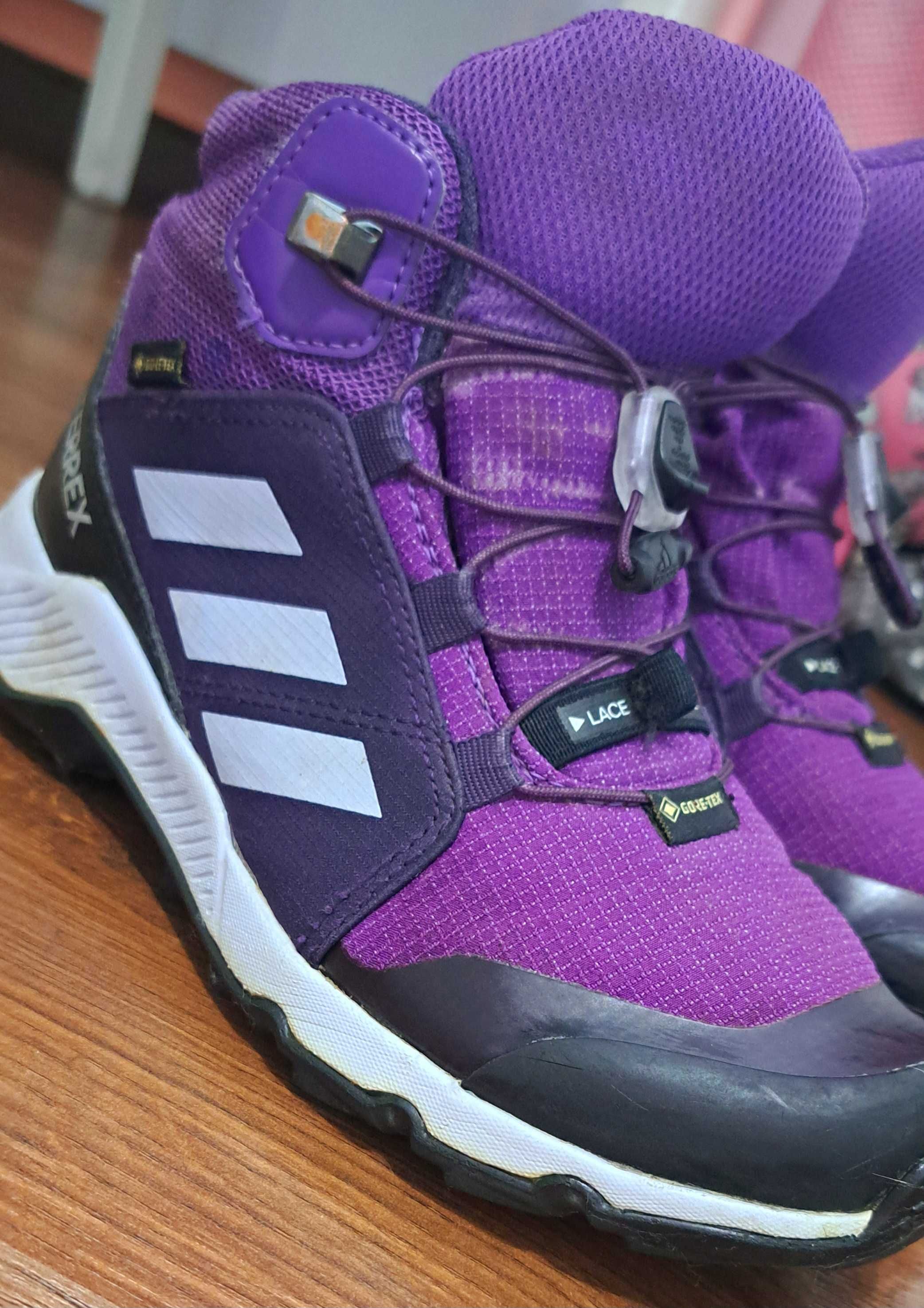 Adidas детски боти-terrex
