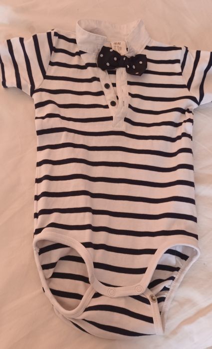 Body cu papion Hm si set de 2 perechi de pantaloni marime 86-92