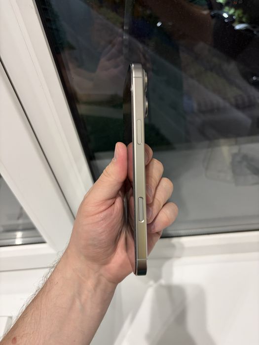 Iphone 16 pro max 256 esim акб 100%