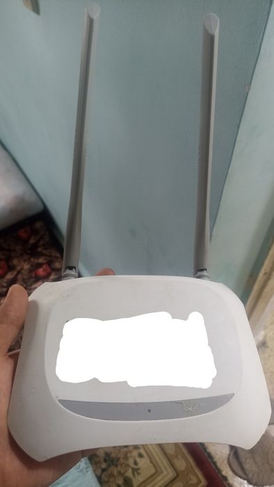 Wifi router sotiladi, hali yangi
