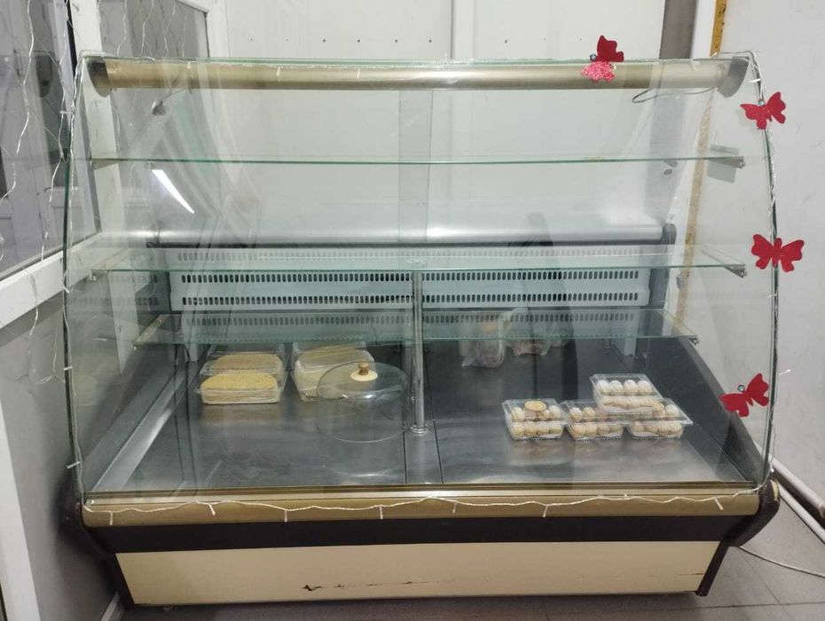 витрина холодильник