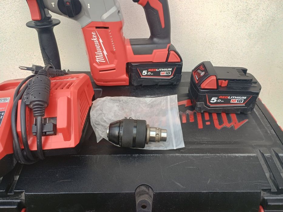 Rotopercutor milwaukee blhx impecabil.2 baterii,încărcător,cutie
