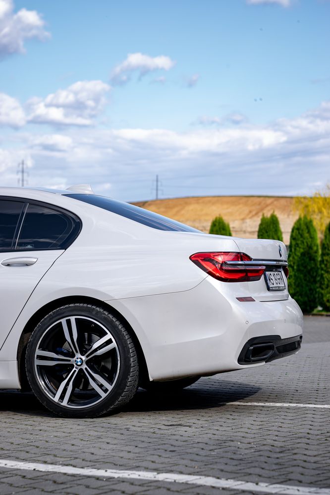 BMW seria 7 long 730LD pachet M!  *km reali*