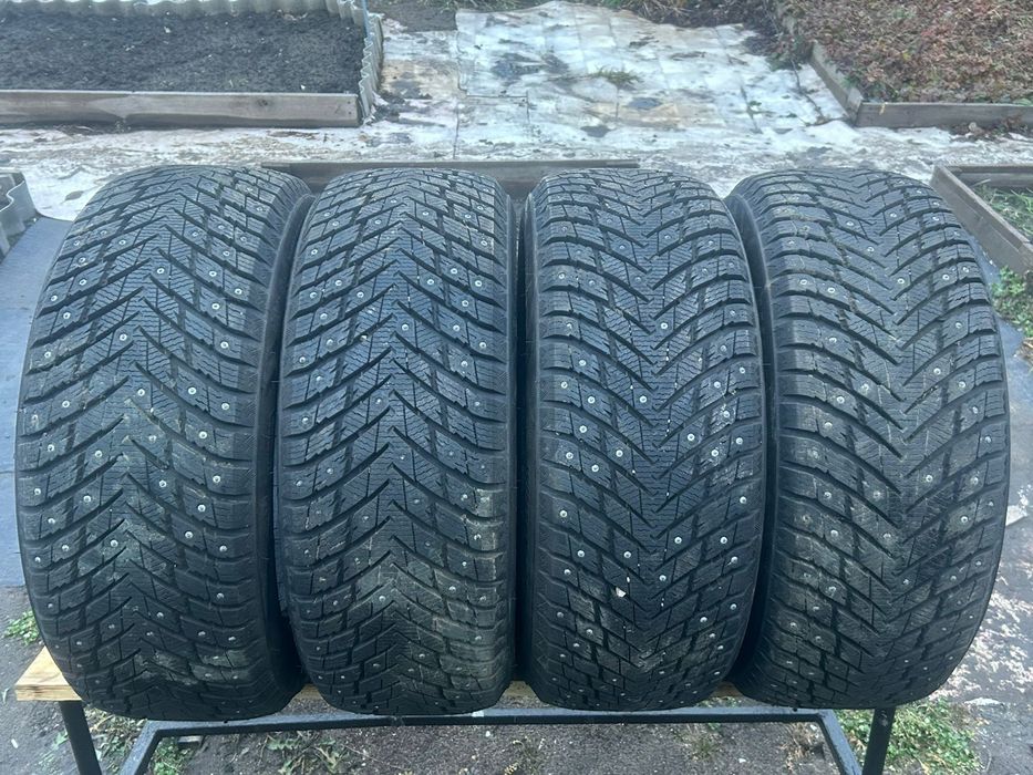 Продаётся зимные шины 225/55R17
