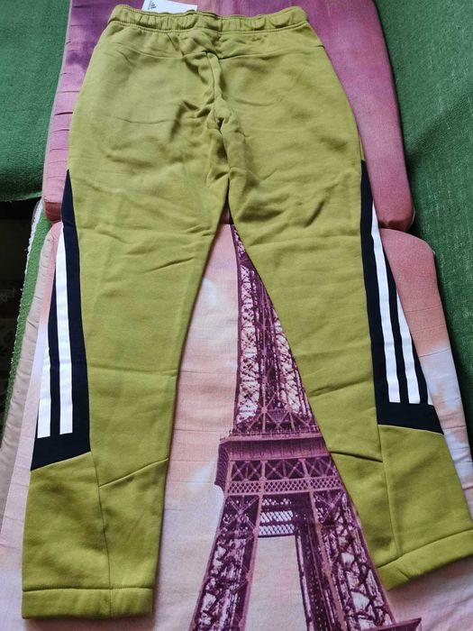 Мъжко долнище, Adidas, 75 лв.