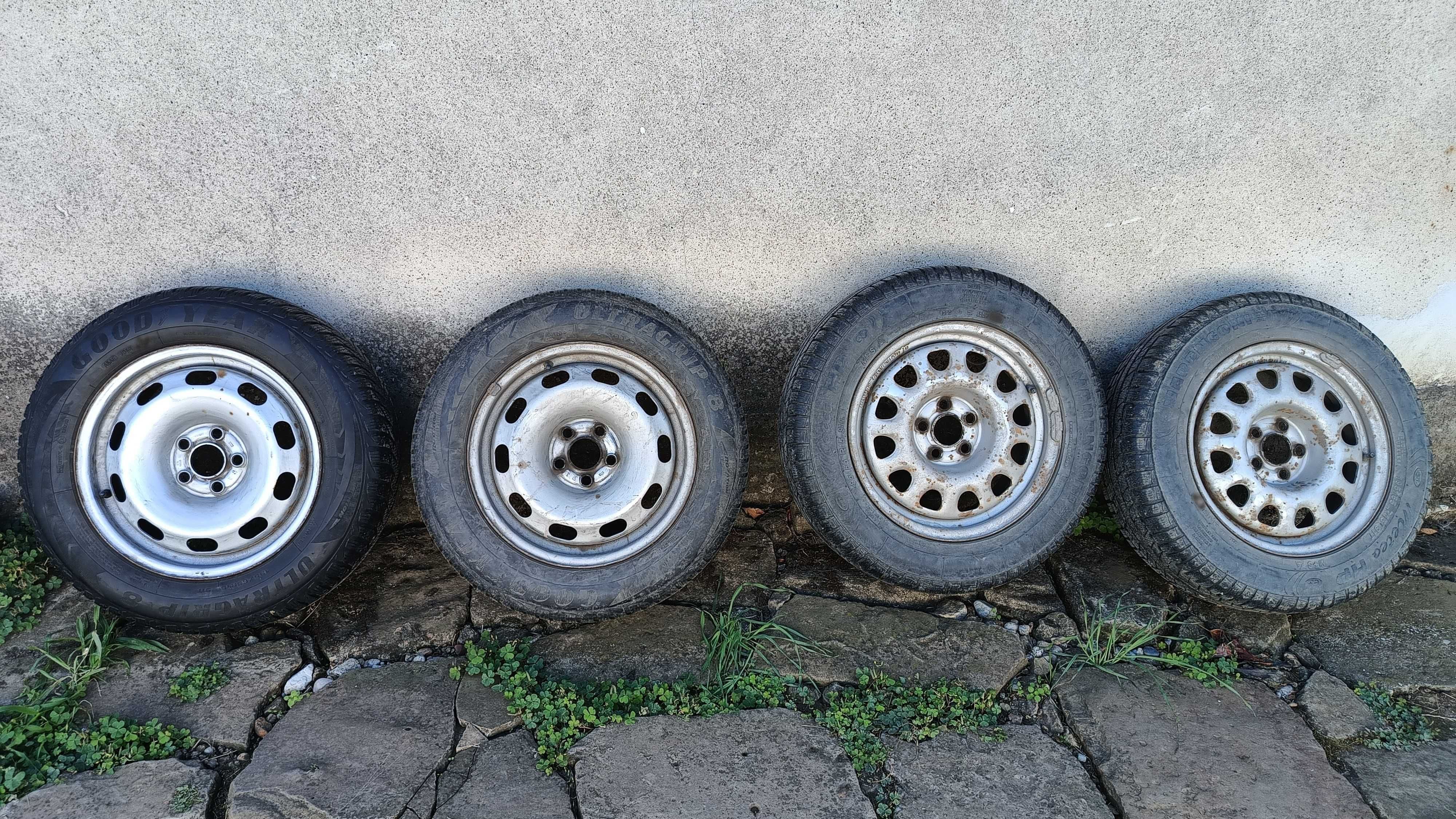 Зимни гуми 195/65 R15 91T с джанти 5x100 за GOLF 4
