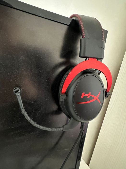 Манитор мишка наушник