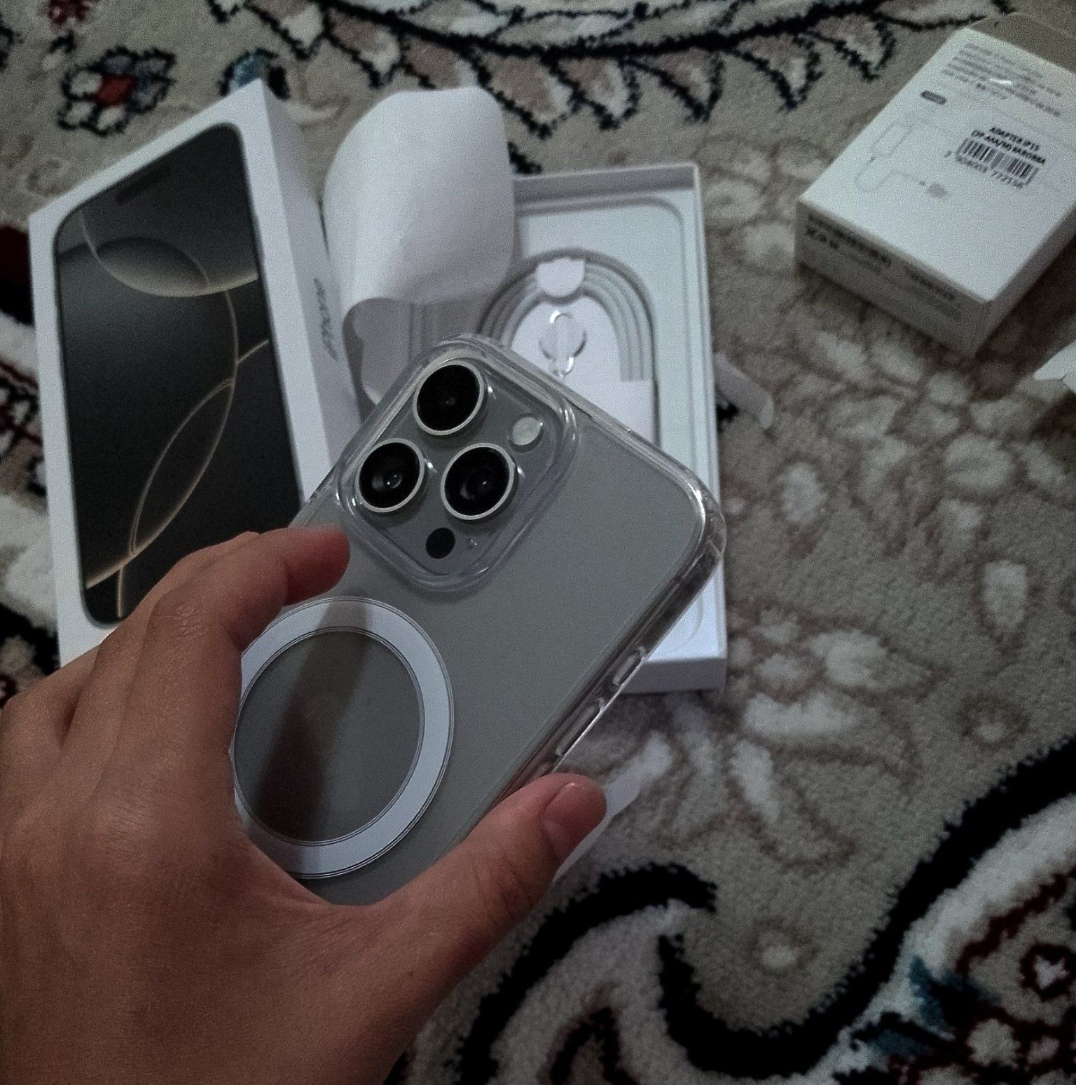 iPhone 16 pro max 1ga1