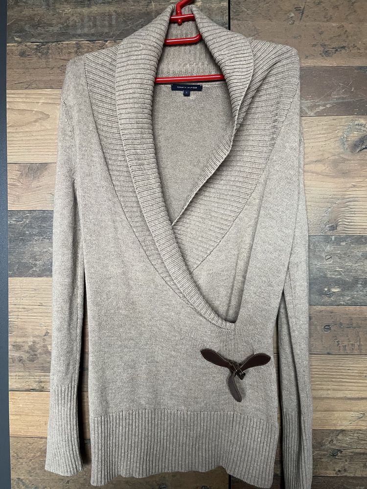 Плетена жилетка с кожена катарама “ Tommy Hilfiger”