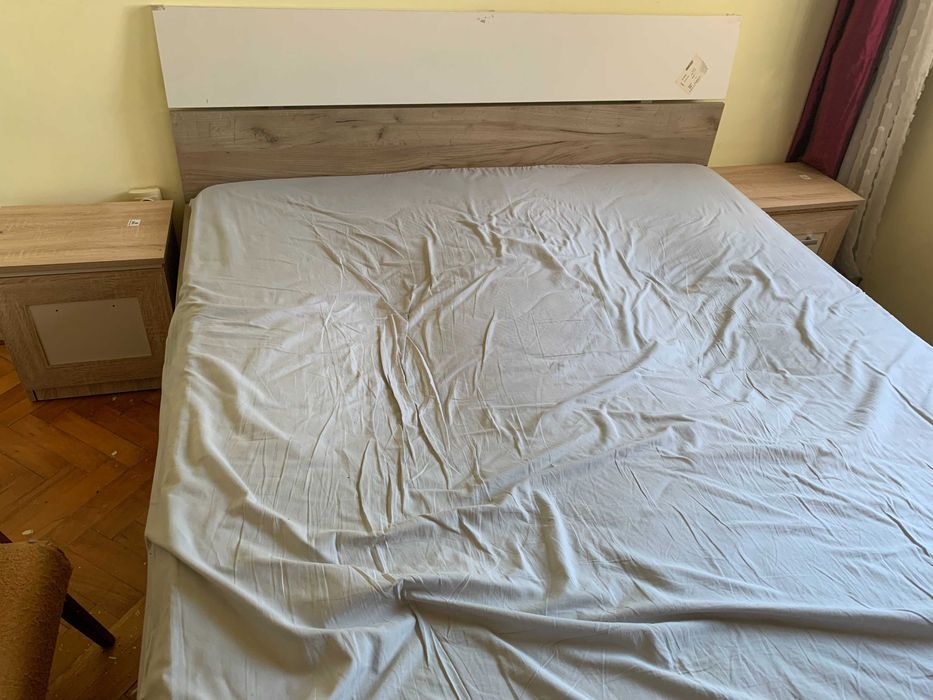 Pat matrimonial 160x200 si 2 noptiere + saltea