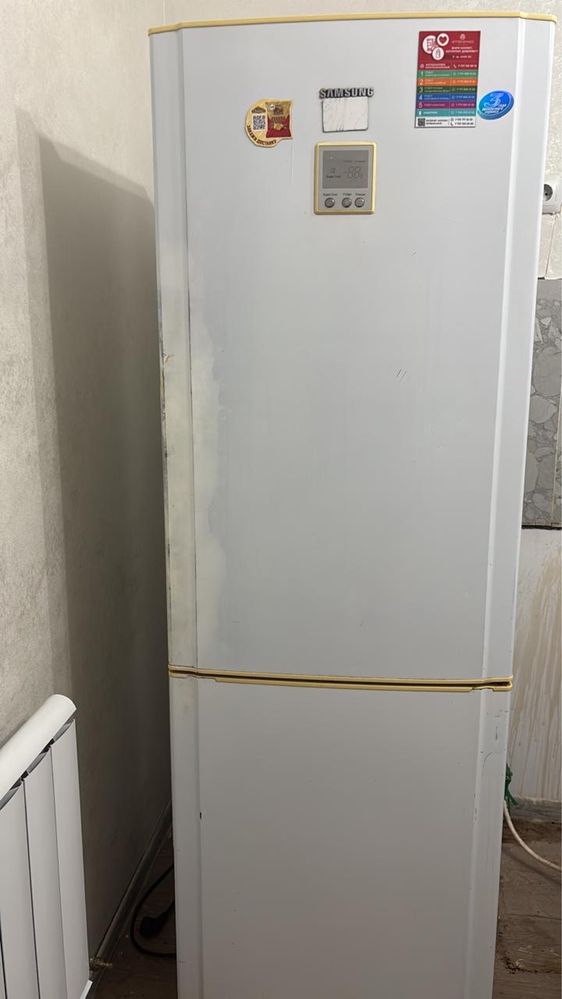 Холодильник б/у рабочий все работает, можете проверить приехать