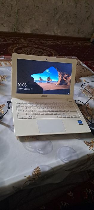 Ноутбук Асус. 1234
