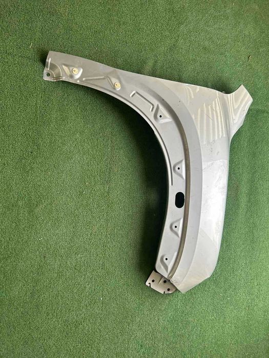 калник десен Dacia Spring 2021-2025 г. #014S