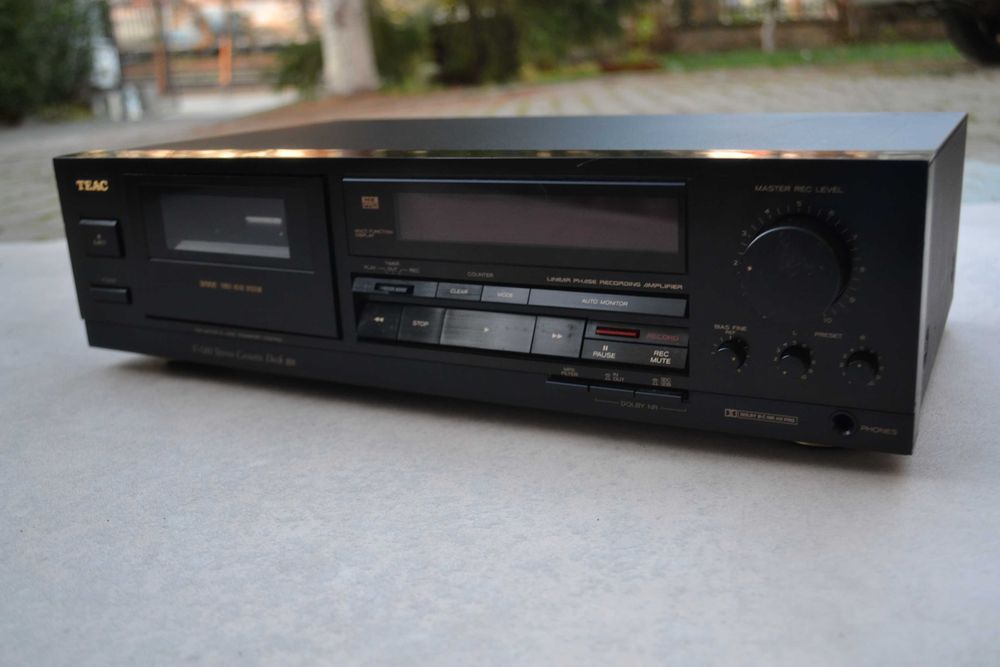 Deck Teac model  V 680