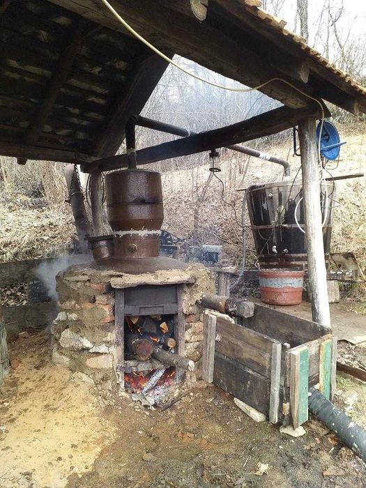 Vand cazan de facut tuica 300 litrii din cupru