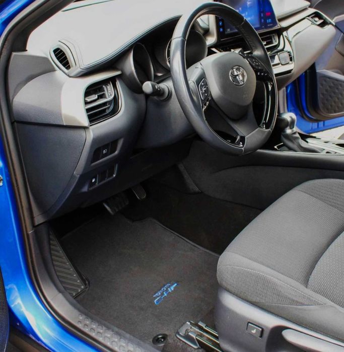 Мокетни стелки за Toyota C-HR 2016 - 2023