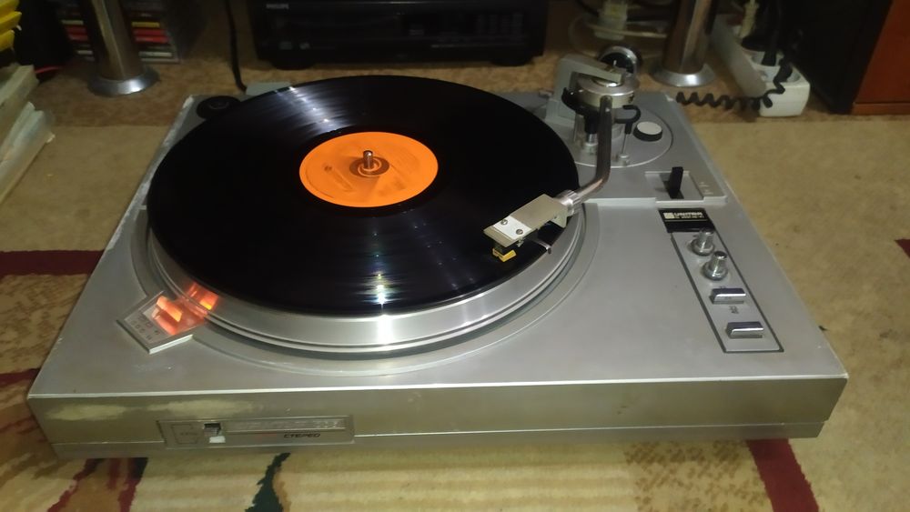 Продам  Sony акустику магнт Астра 110С-1Ресивер Technics