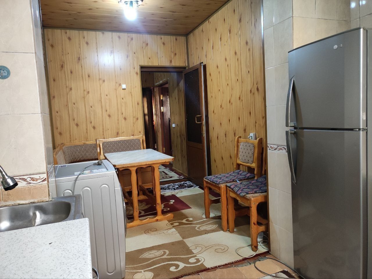 Аренда метро тинчлик 1.хонали оилага берилади расмдаги уй  оила кизла