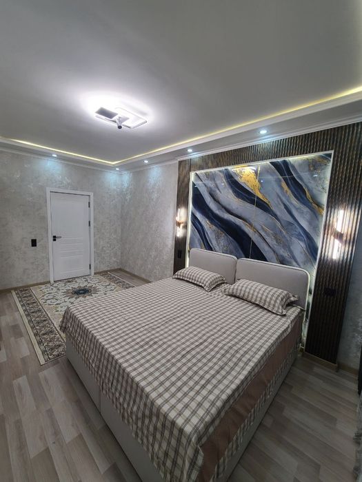 Чилонзор 8 2.3/3/4 сотилади