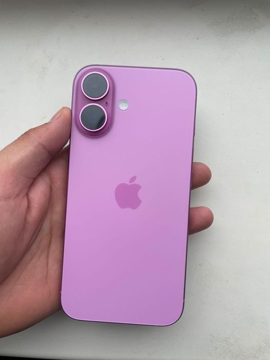 Iphone 16 с коробкой, с зарядкой, 128гб, емкость 93%, в отличном состо