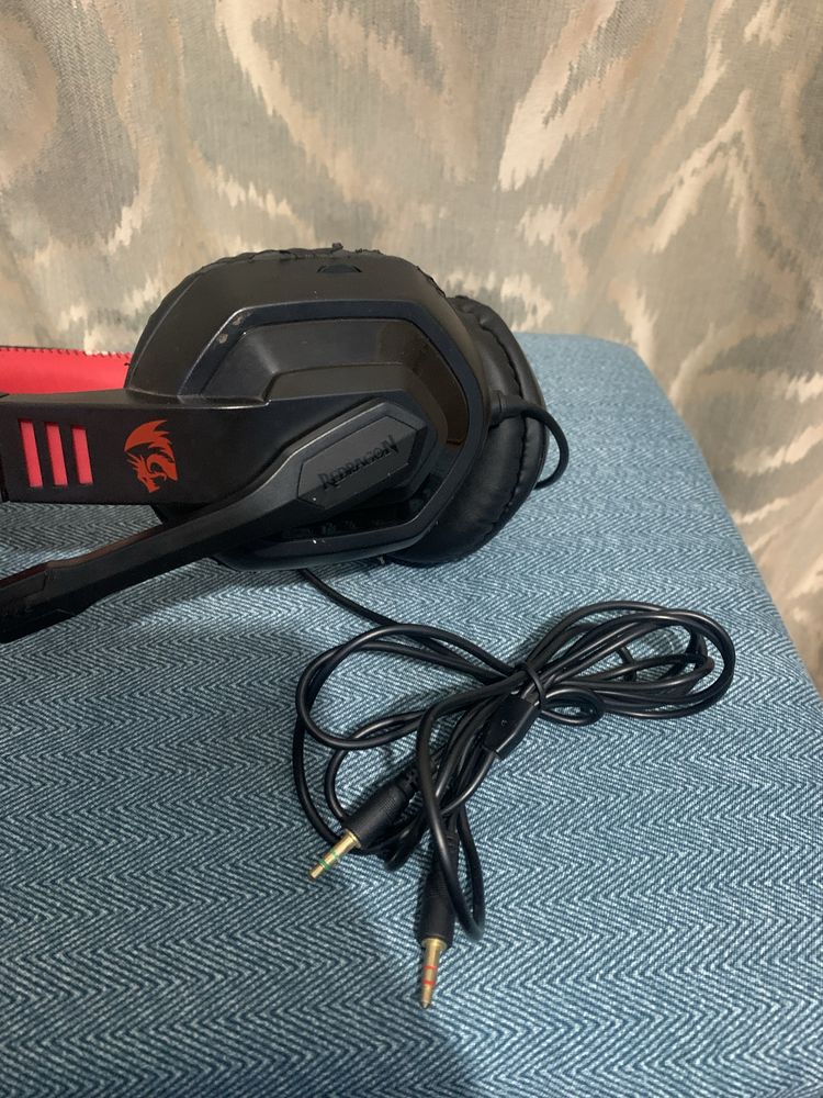 Boxe si Casti Gaming (Scorpion / Redragon)
