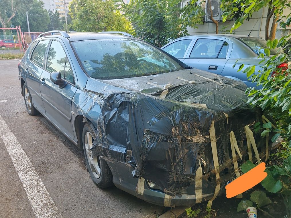 Peugeot 407 1.6 hdi pantru dezmembrari sau reparatie.