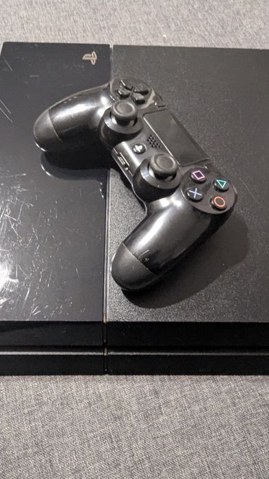PS4 500GB 1 controller