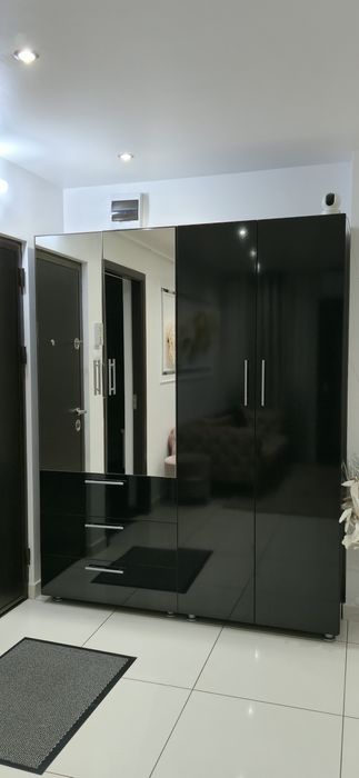 Vând Mobilă (Cuier Haine și Papuci)