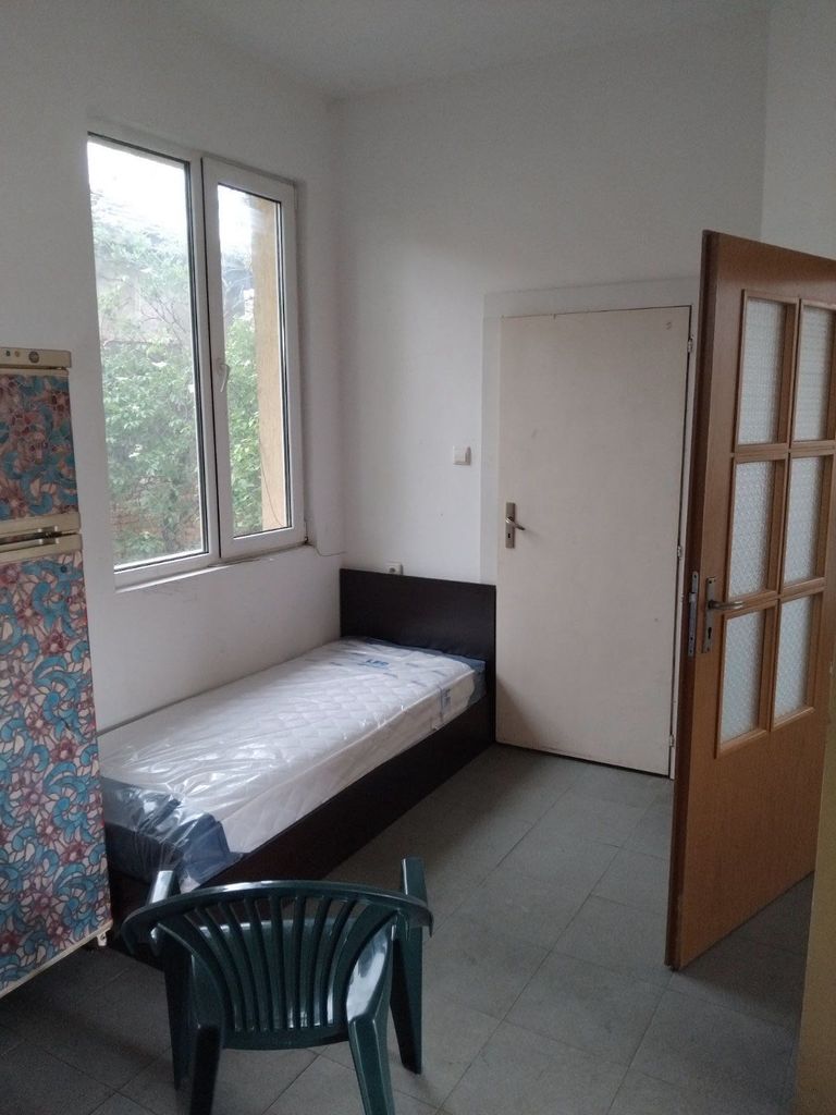 Дава се под наем Къща в Благоевград, Идеален център - 90 кв.м за 612 € - Снимка #4